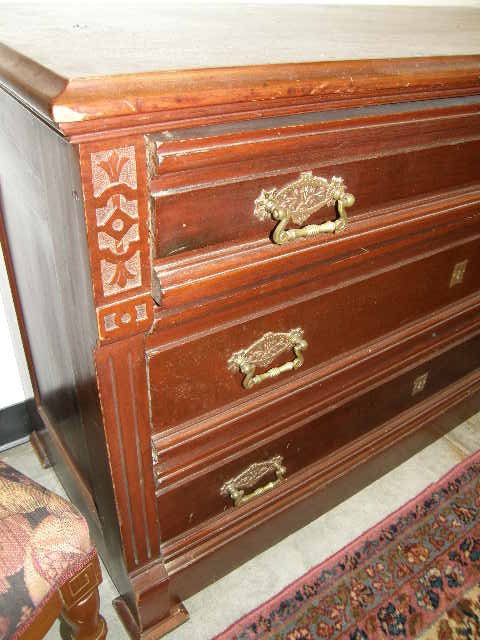VICTORIAN EAST LAKE STYLE 3 DRAWER CHEST - 3