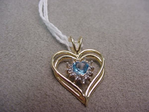 10K GOLD BLUE TOPAZ HEART PENDANT
