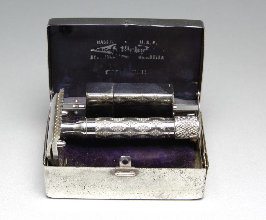 Nostalgic Gillette Razor (1 of 6)