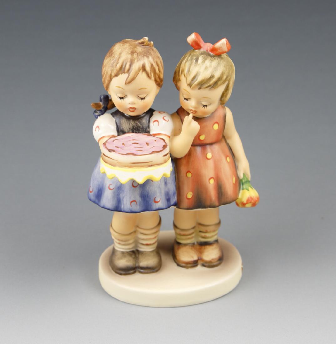 Goebel Hummel Happy Birthday: M.I. Hummel Goebel Porcelain Figurine 'Happy Birthday' #176 5" T