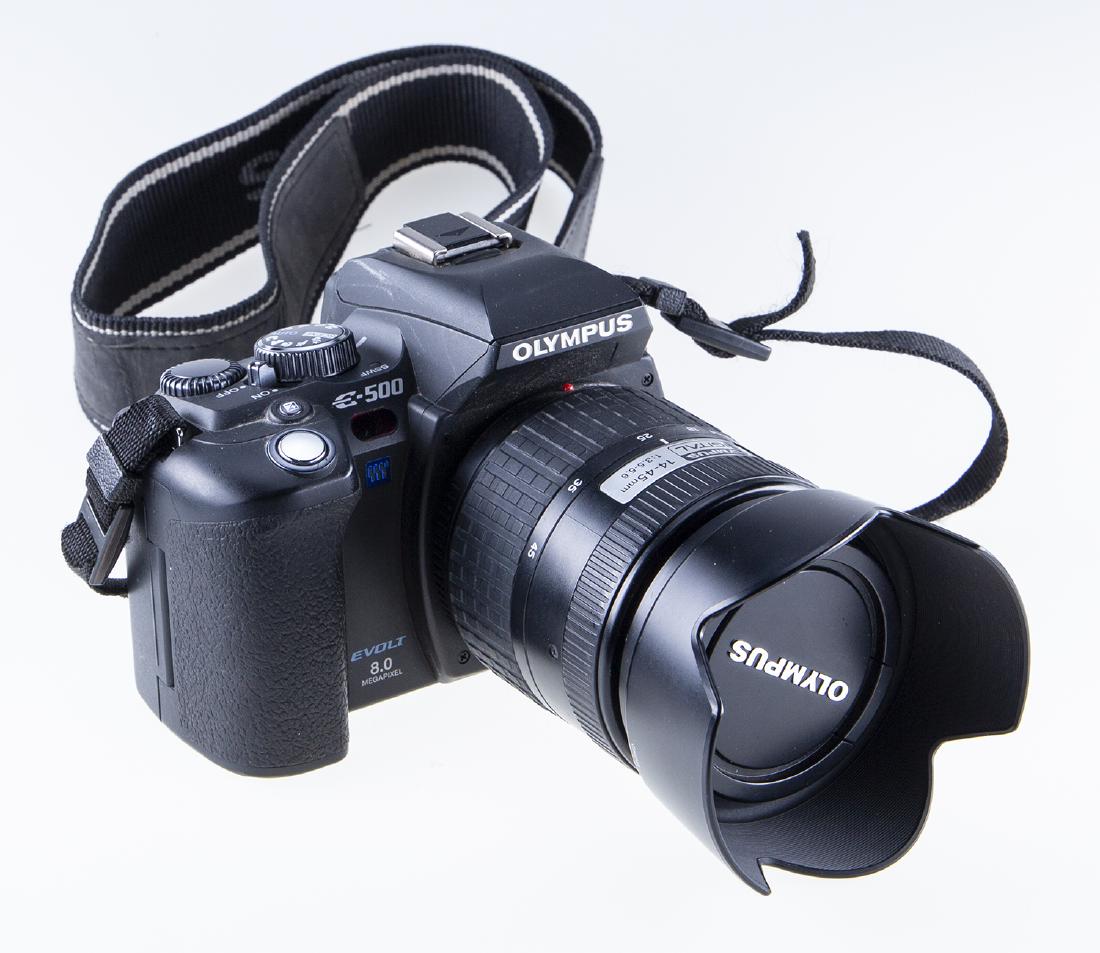 Olympus E-500 E-Volt DSLR Camera (1 of 6)