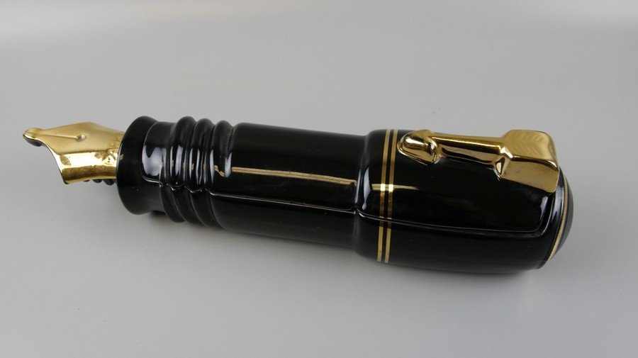 Parker Pen Black & Gold Pen Display Holder (1 of 6)