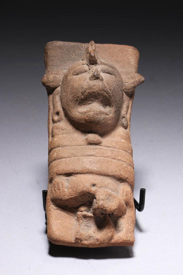 Pre-Columbian Bedded figure (1 of 5)