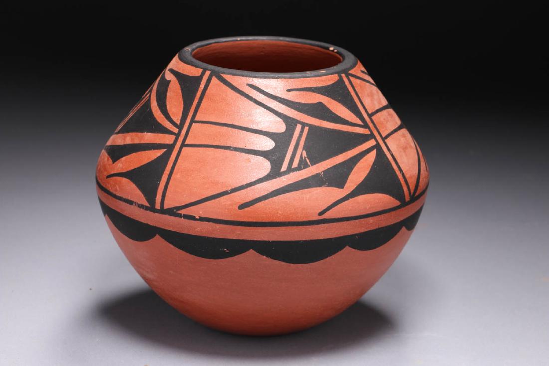Native American Pottery (1 of 5)