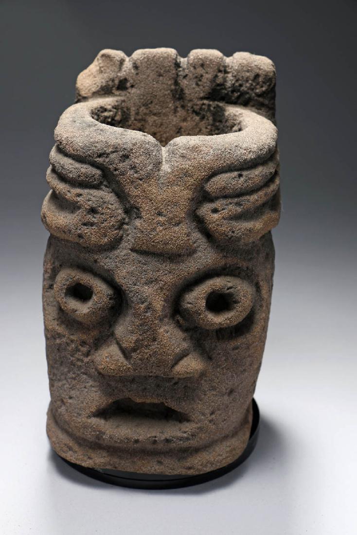 Hawaiian Stone Vessel (1 of 6)