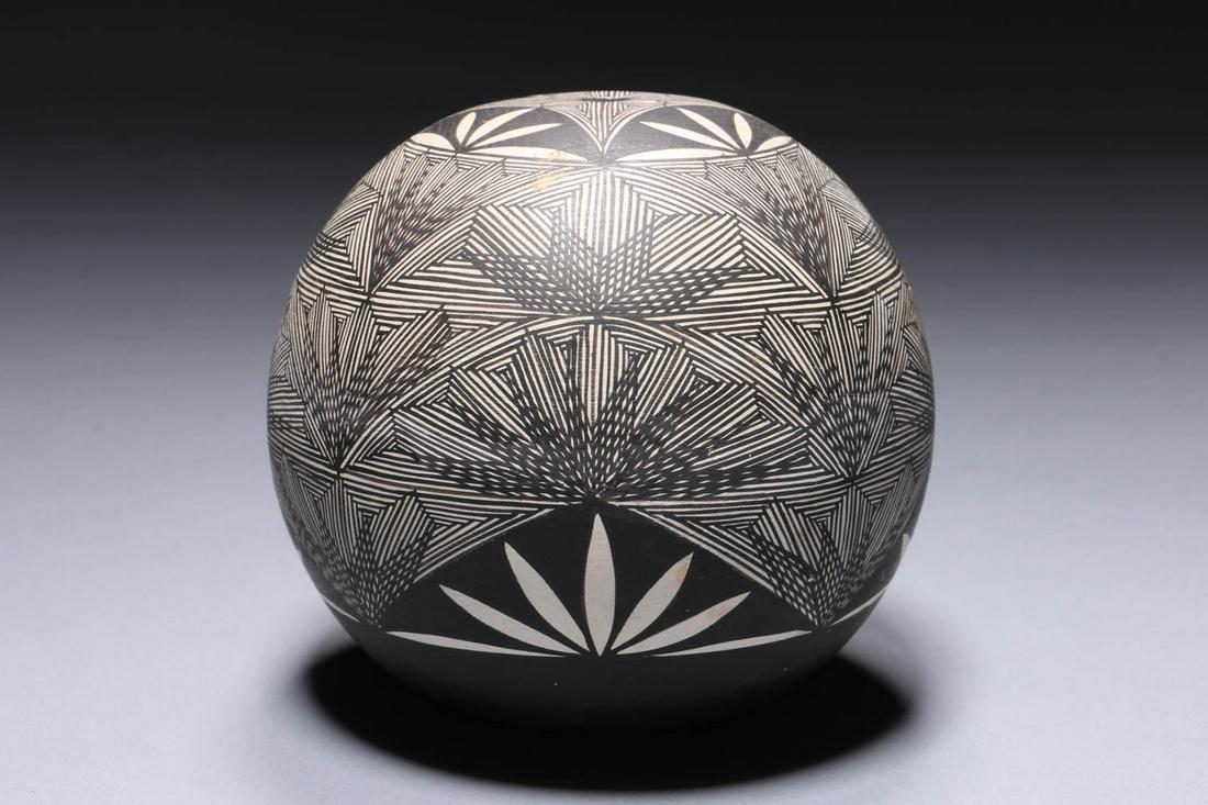 Native American Ceramic Vase (1 of 8)