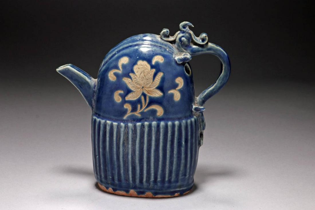 Ming Dynasty Tea Pot (1 of 6)