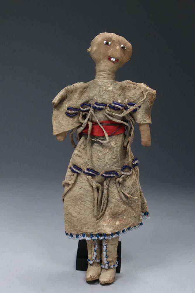 Native American Doll (1 of 5)