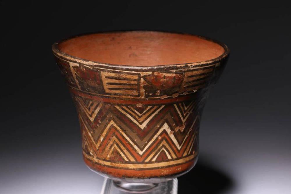 Pre-Columbian terracotta Nazca Vessel (1 of 5)