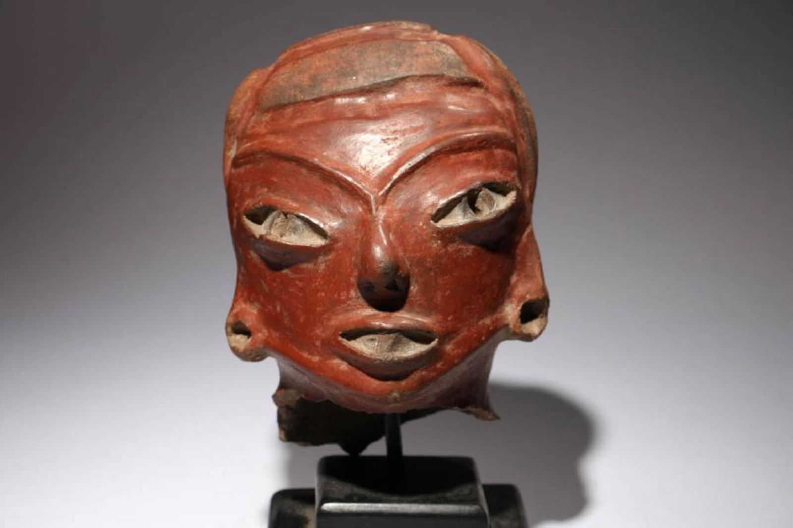 Pre-Columbian terracotta Head Fragment (1 of 5)