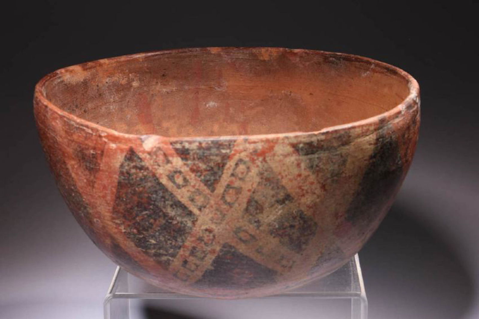 Pre-Columbian Narino Deep Bowl (1 of 4)