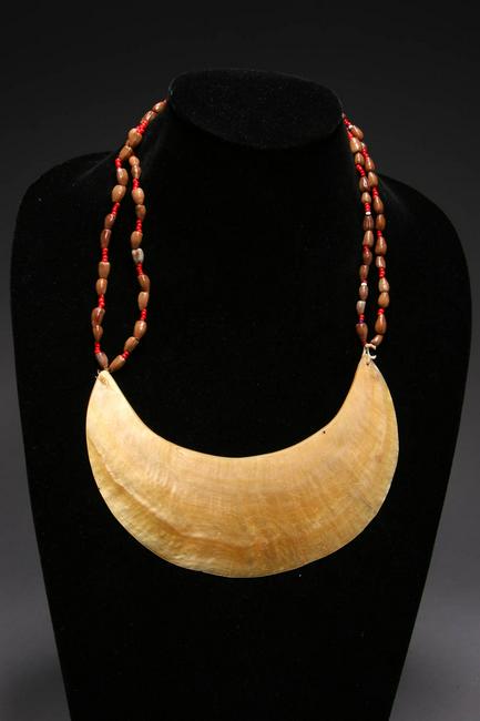 Papua New Guinea Shell Necklace (1 of 3)