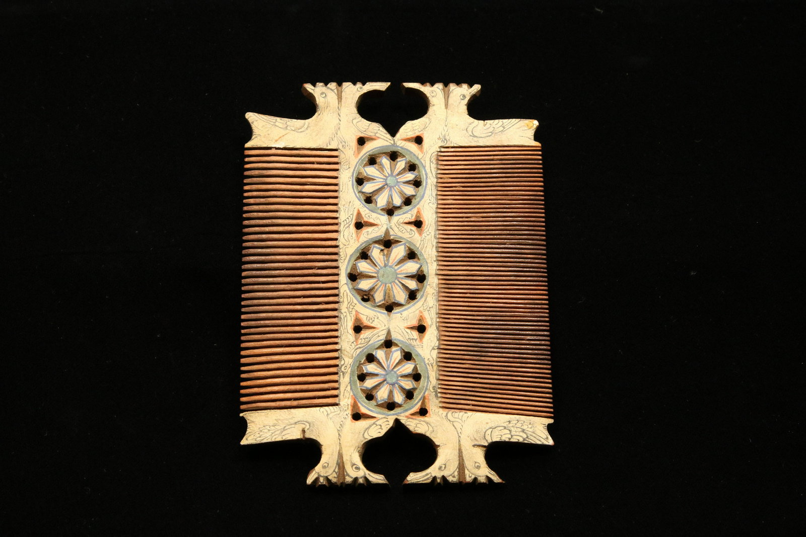 Indonesian Comb (1 of 6)