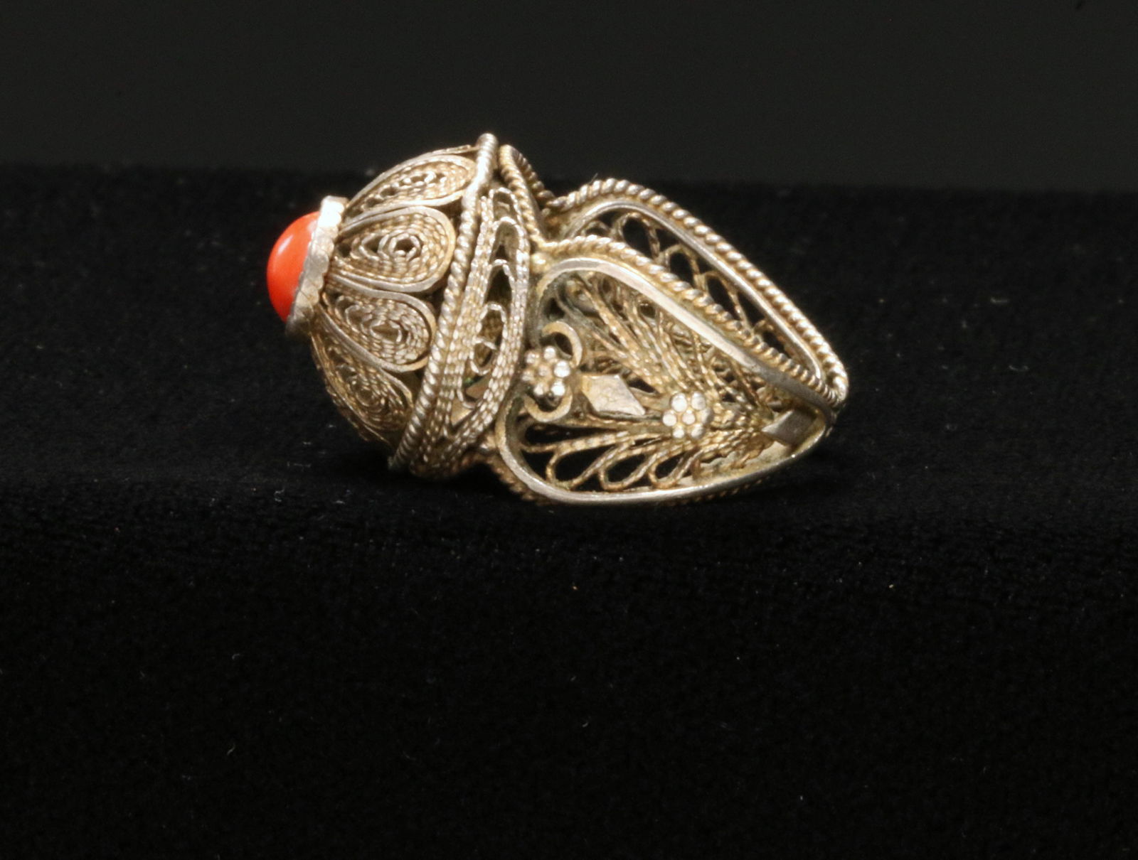 Vintage Sterling Silver Filigree Ring with Coral Inset (1 of 5)