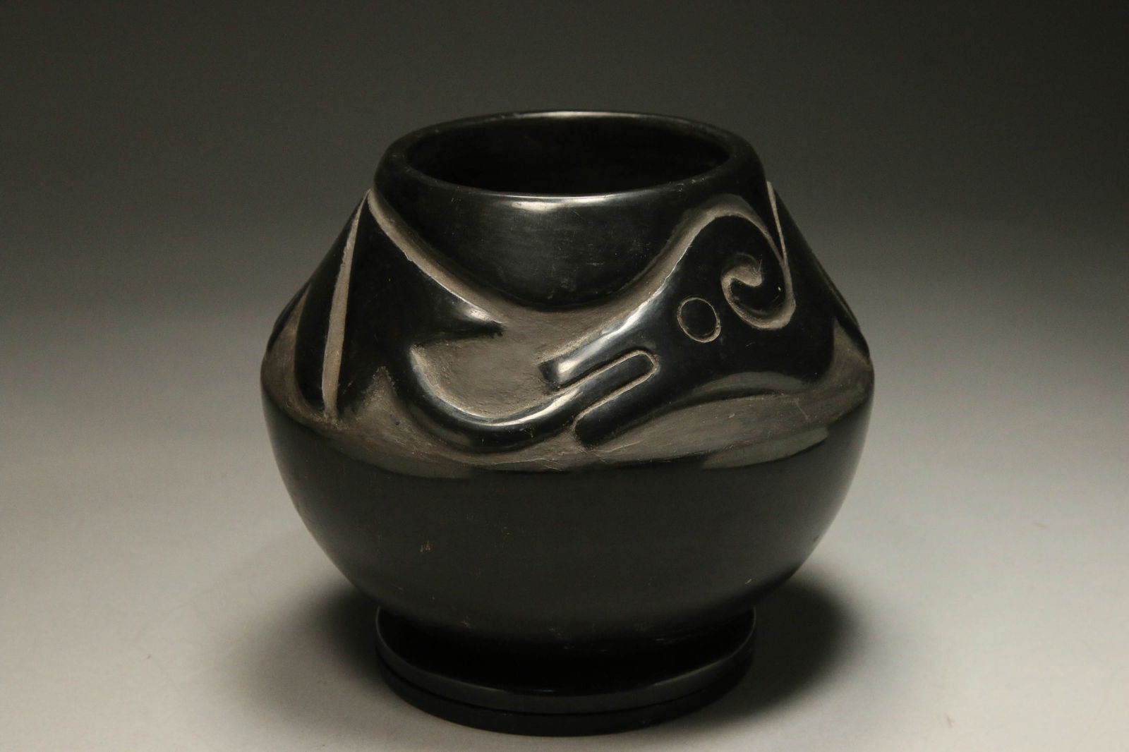 Native American Black ware Avanyu Jar (1 of 6)