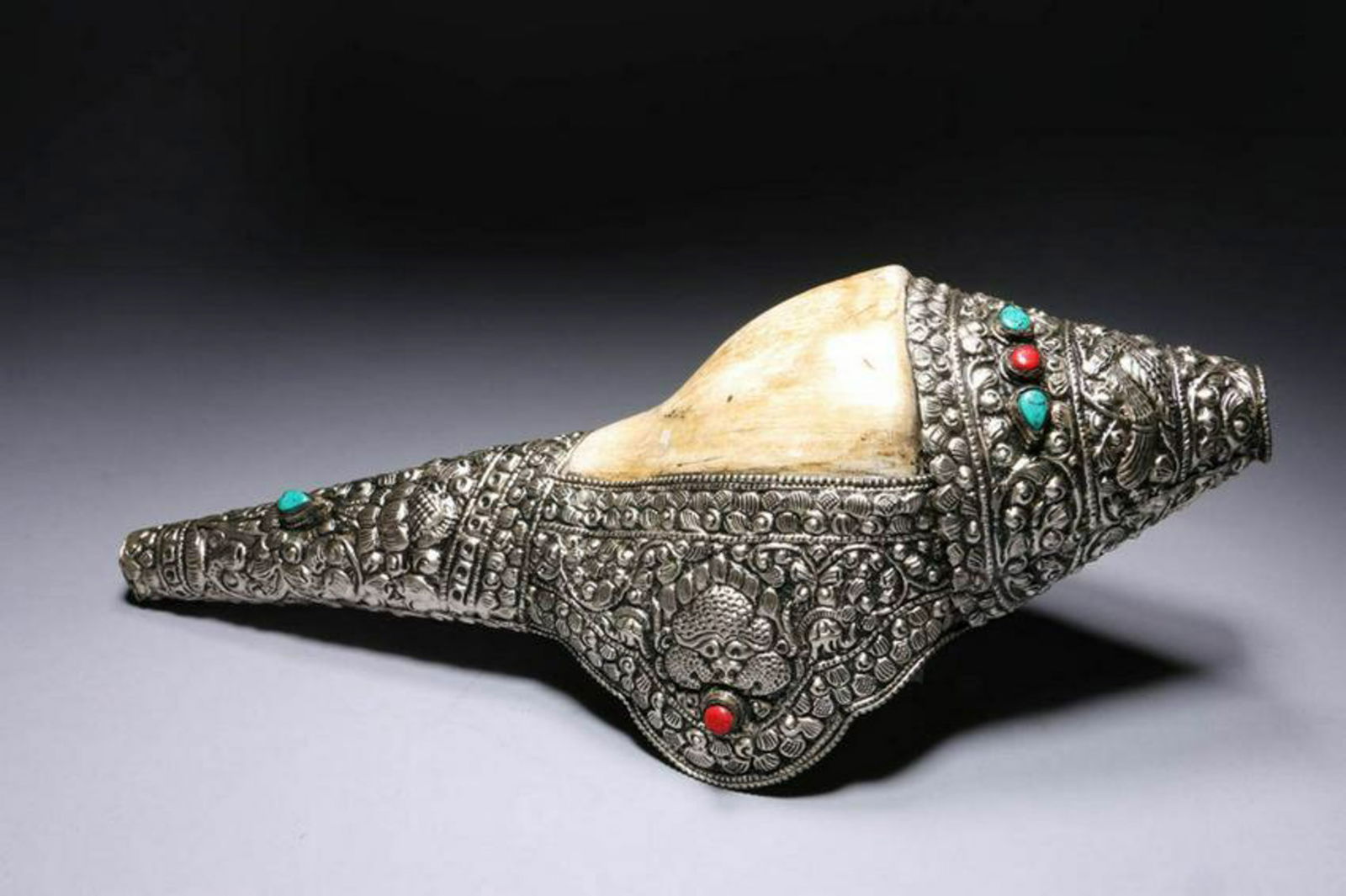 Tibetan Silver Conch (1 of 5)