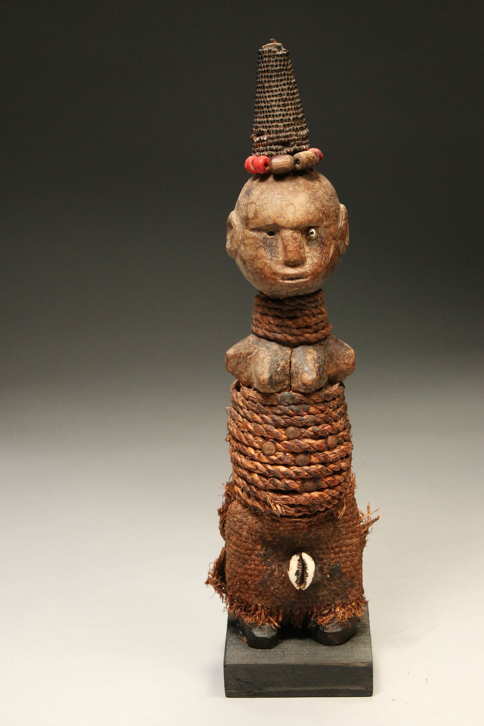 African Art Wood Statue Tanzania (1 of 5)