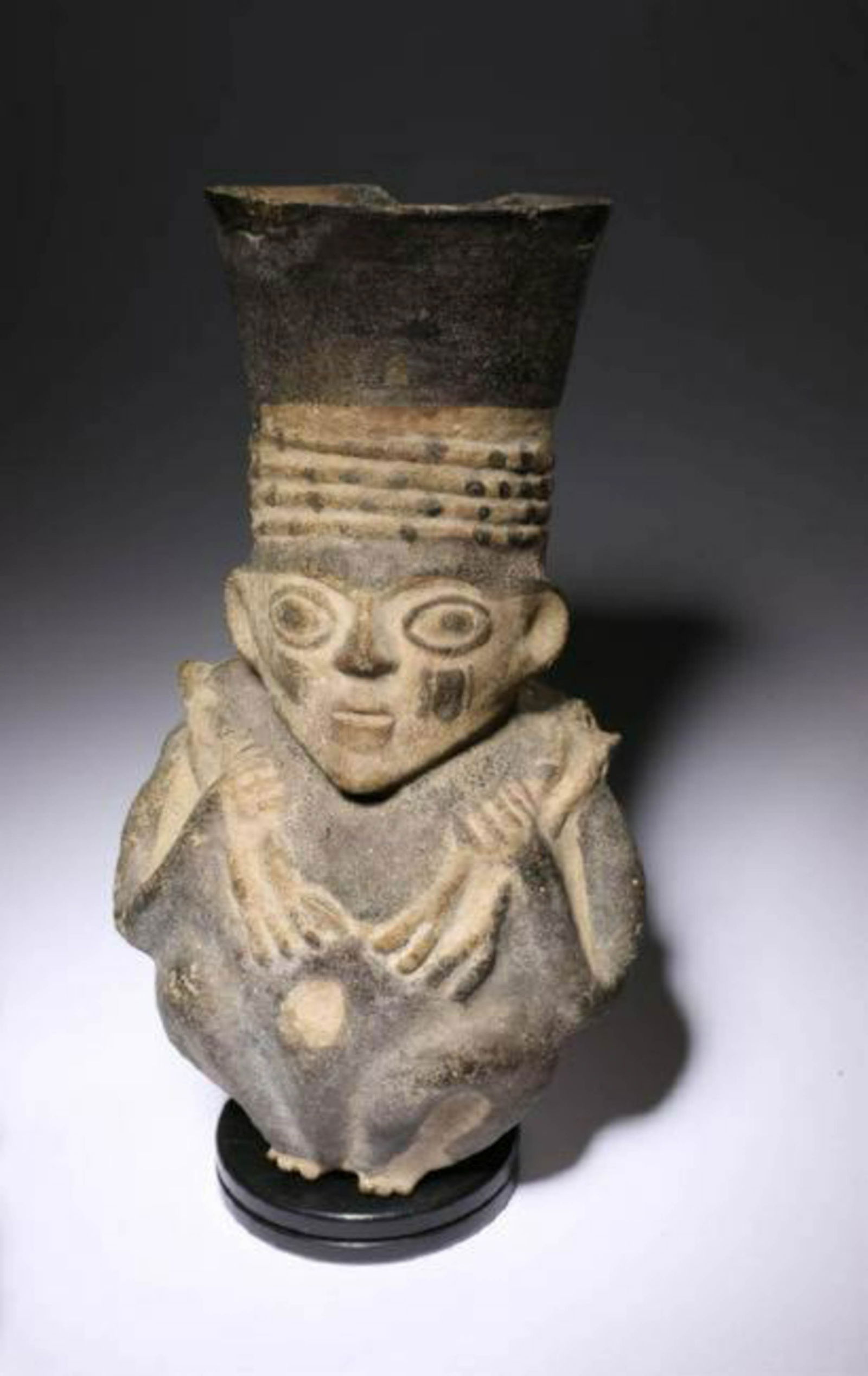 Pre-Columbian Terracotta Chancay Vessel (1 of 5)