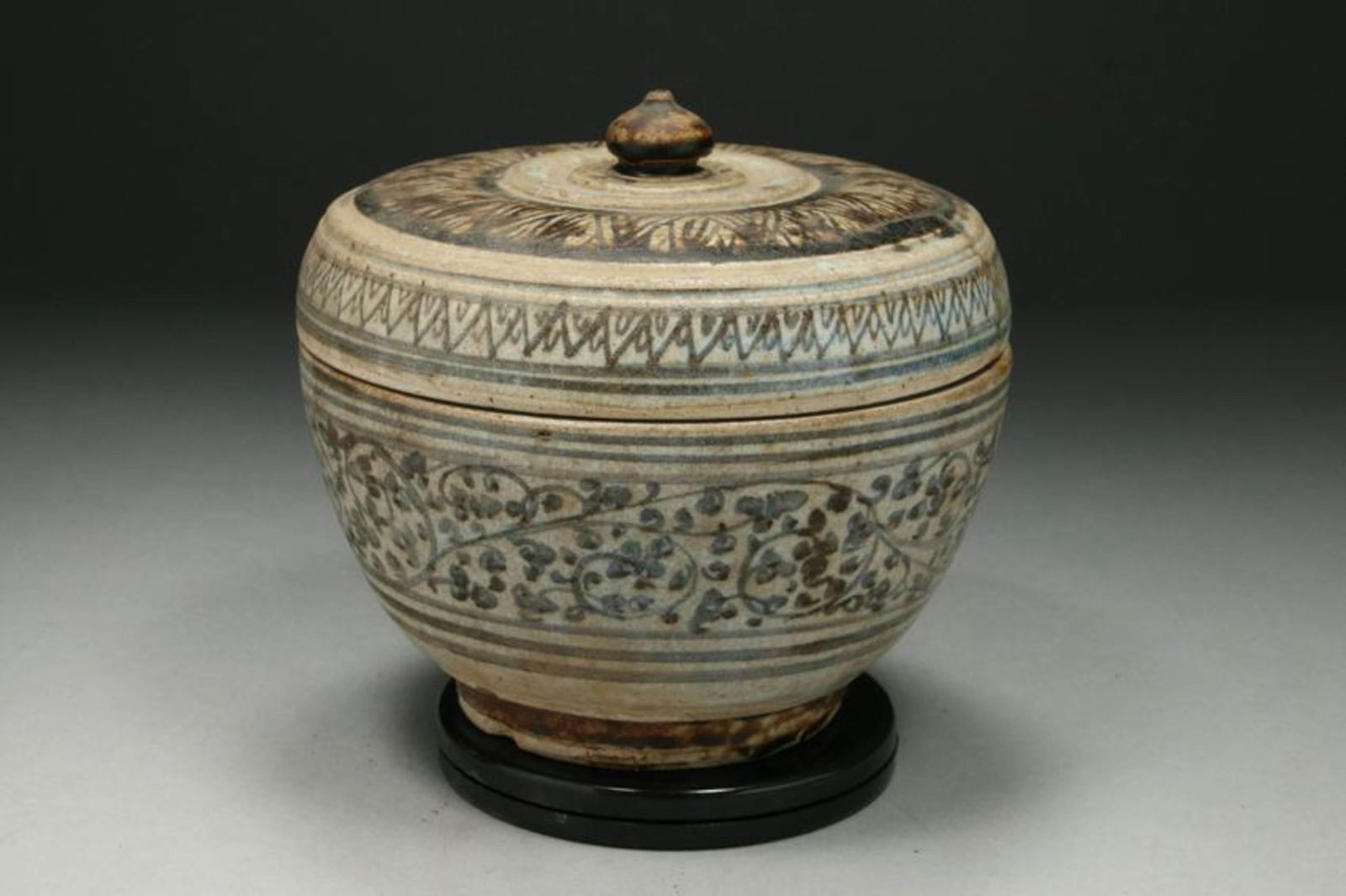 Sukhothai Pottery - Thailand (1 of 5)