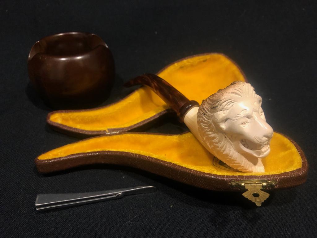 Vintage Meerschaum Pipe & Case / Dunhill Holder: This lot features several items for the Pipe Aficionado! Deluxe Hand Carved Lion Meerschaum Pipe with Original Case, A gorgeous Vintage Dunhill Double Notch Single Pipe Holder, Made in Italy. Very nic