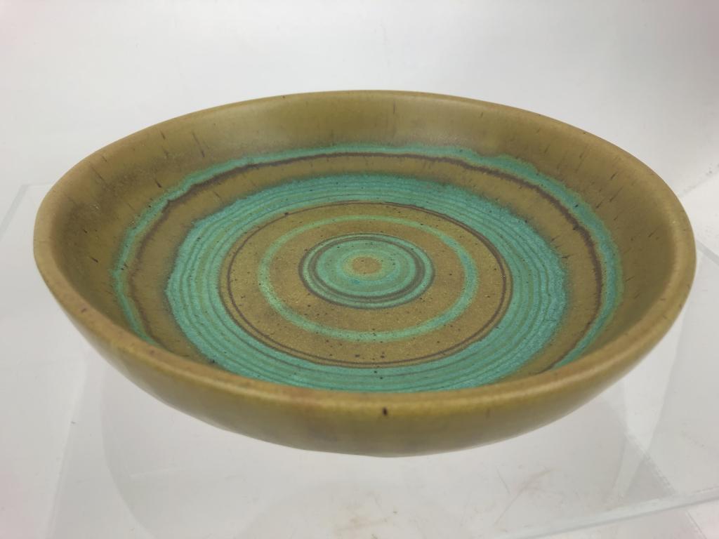 Glidden Pottery Green Mesa Fong Chow Dish: Glidden Pottery , Alfred, NY Fong Chow dish 8-3/8” #4013 Green Mesa in perfect condition