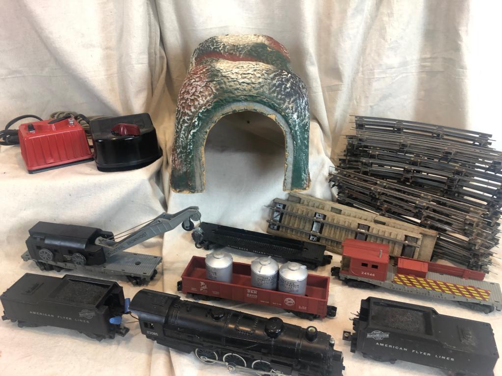 Vintage American Flyer "S"Gauge Train Lot w/Tunnel: Vintage American Flyer Lines Train Lot includes 7 pc train set with all metal Milwaukee St. Paul Stem Engine & Tendor No. 21085 , Work Caboose #24546, Northwestern Chicago Line Coal Tender, Crane Car 
