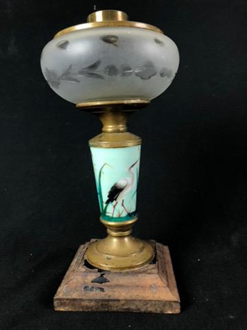 Wonderful Handpainted Porcelain Heron Oil Lamp (1 of 13)