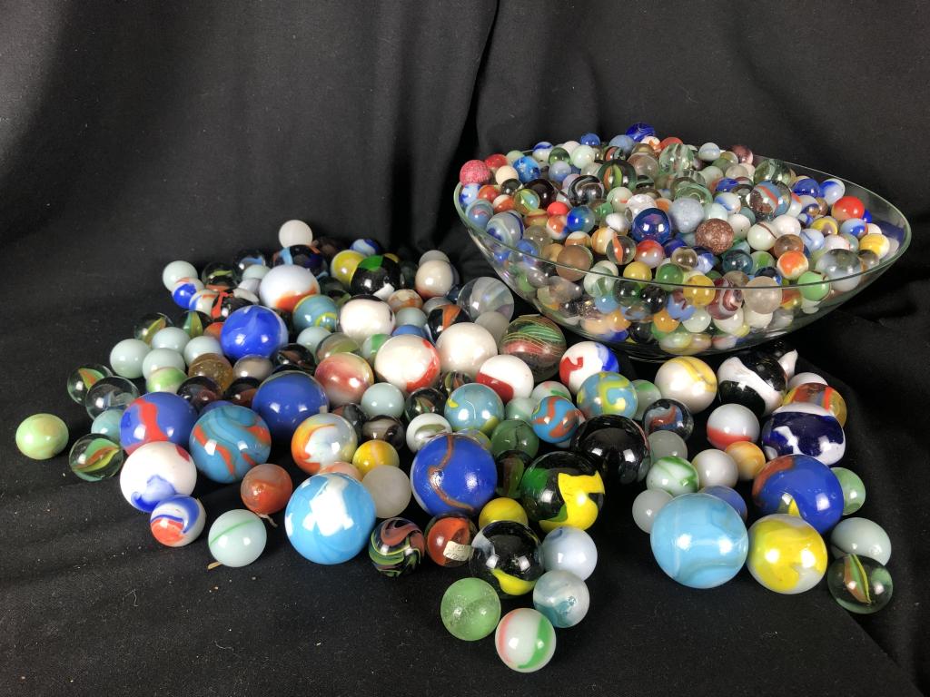 Huge Lot of Vintage Marbles (1 of 11)