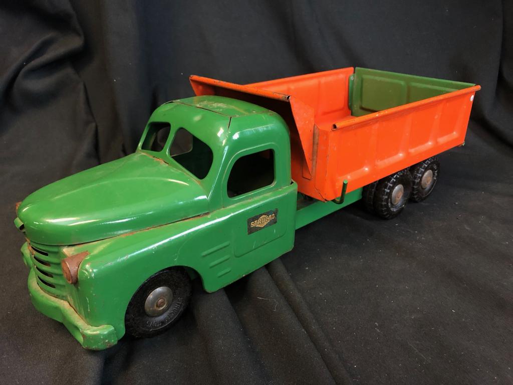 Structo 1950's Pressed Steel Hydraulic Dump Truck (1 of 17)