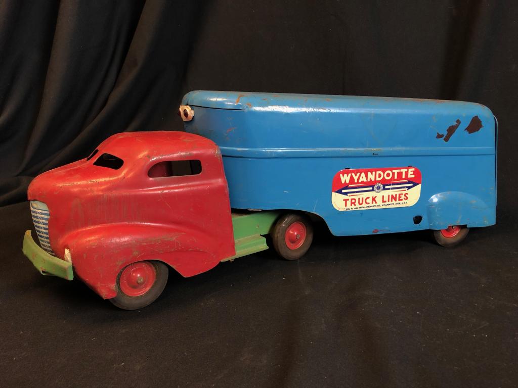 Wyandotte Pressed Steel Toy Cab & Moving Trailer (1 of 14)