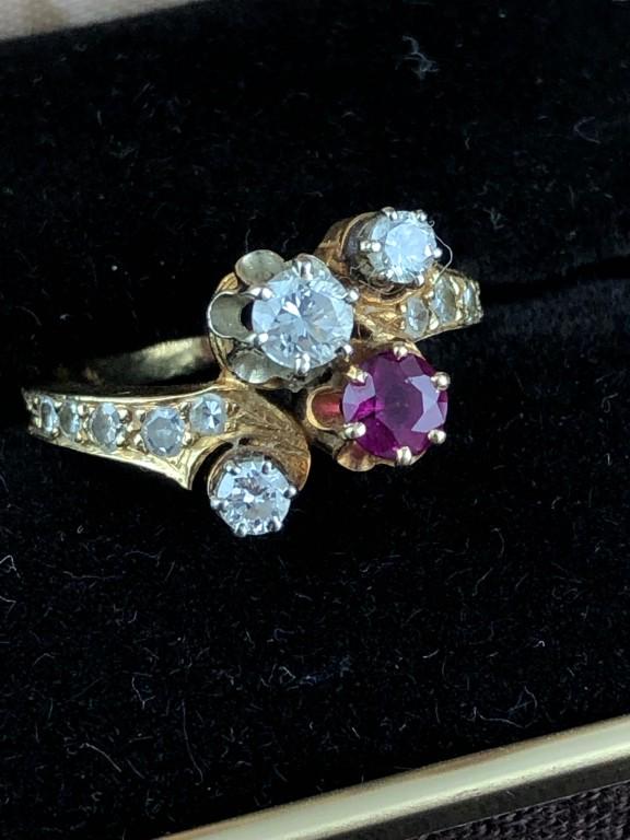 14K Y-Gold Ruby & Diamond Estate Ring: Estate Ring vintage 14K yellow gold 1/4 Carat Red Ruby with 3 similar sized Diamonds Approx. 3/4 carats with 5 accent diamonds on each side of the band. Approx. Size 7 Weight. 5.0 Troy oz.