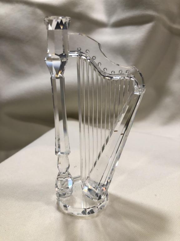 RARE Swarovski Crystal Harp Original Box #7477: RARE Swarovski Crystal Harp Original Box 1993 Signed Martin Zendron #7477NR000003. Swarovski Crystal 'Harp' From the "Crystal Memories" Themed Group. Box and COA. This harp Figurine is 4" Tall. Beauti