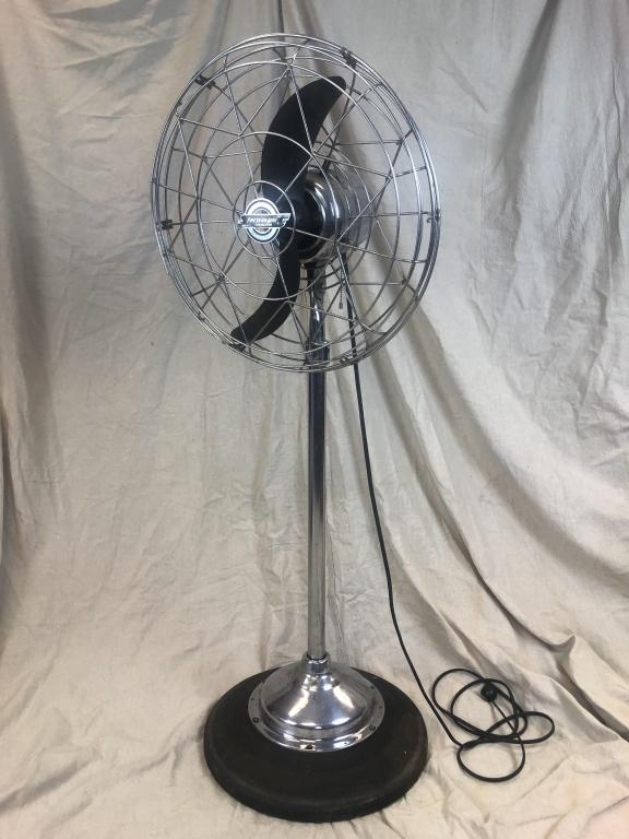 MCM Industrial Chrome Plated Standing Floor Fan: Rare Large Vintage Mid Century modern MCM industrial Fresh'nd-Aire Circulator standing floor Fan model 1700. Chrome plated frame and shaft and weighted cast iron base. Has an airplane blade with pull 