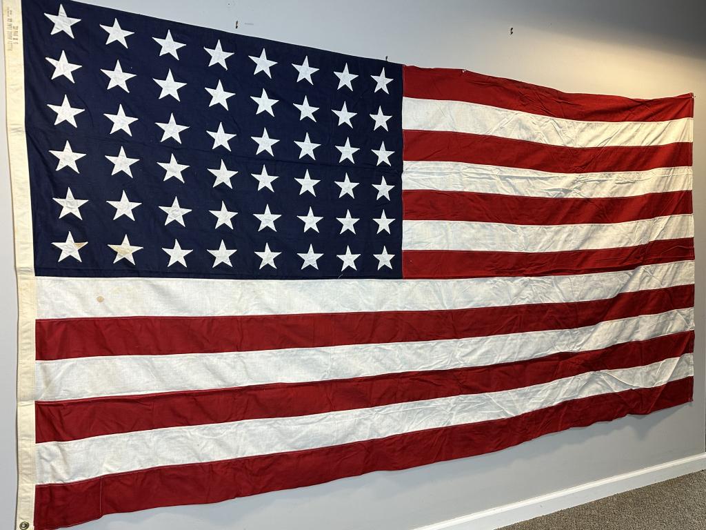 Vintage WWII 48 Star US Flag SewnStars ValleyForge: Huge 9-1/2 foot long x 5 foot, Pre WWII 48 Star U.S. American Flag. Sewn Stars and Stripes, Manufactured by the Valley Forge Flag Co., Spring City, Penn. Measures: 5' x 9-1/2' American flag. Excellent
