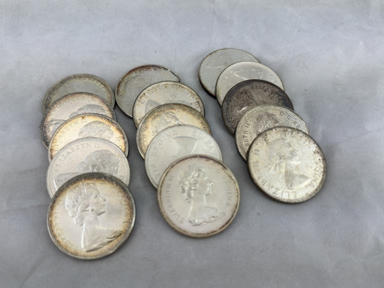 15 Canadian Silver Dollars UNC (1 of 9)
