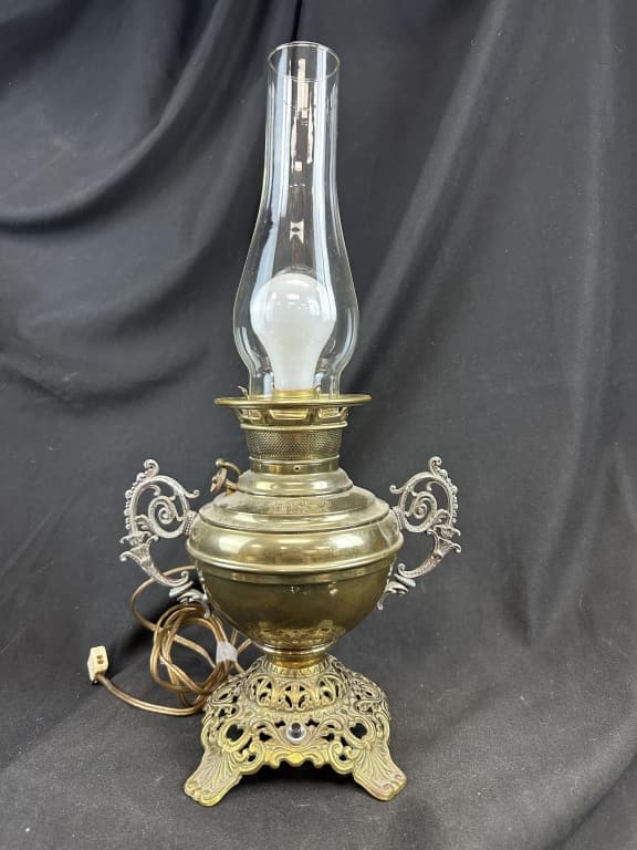 The New Juno No 2 Victorian Oil Lamp Electrified (1 of 8)