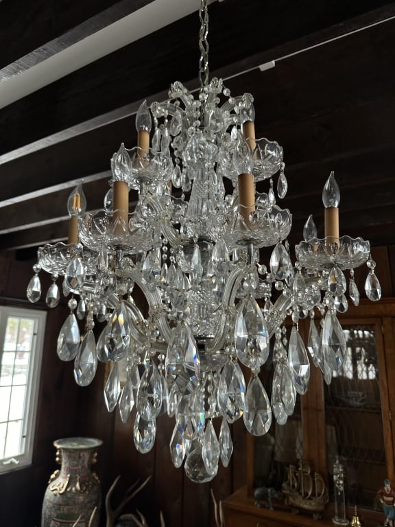 Fabulous 12 Arm Crystal Chandelier 2 Tier (1 of 14)