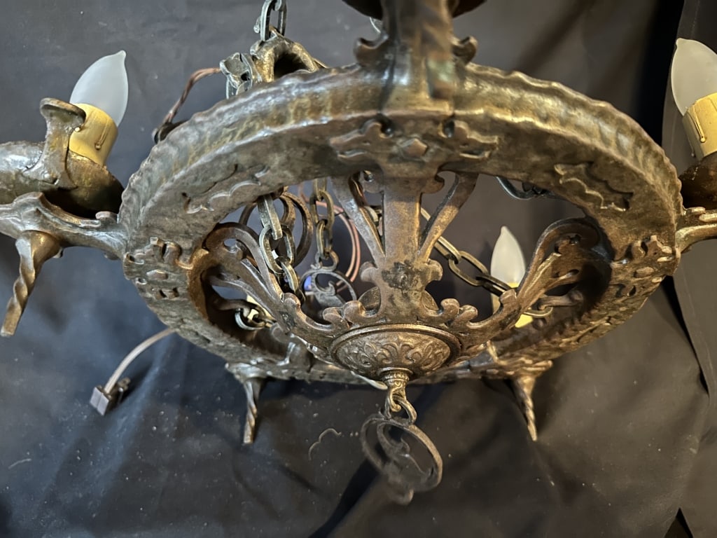 Cast Metal 5-Candle Style Victorian Chandelier (1 of 12)