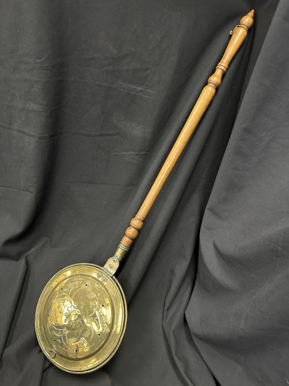 Antique Brass Bed Warmer w/ Long Wooden Handle (1 of 7)