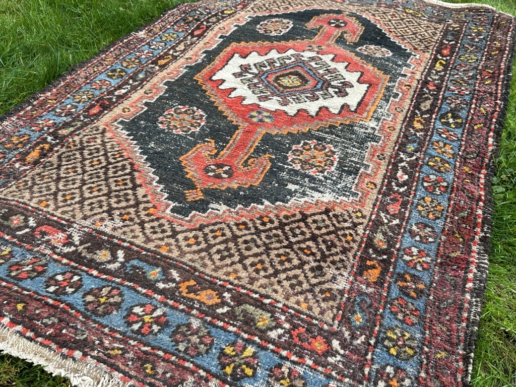 Antique Handknotted Oriental Carpet Rug (1 of 12)