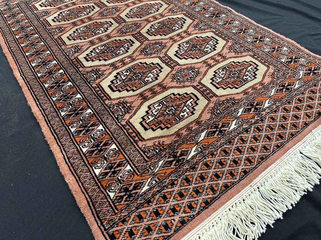 Handknotted Pakistan Bokhara OrientalCarpet Salmon (1 of 20)