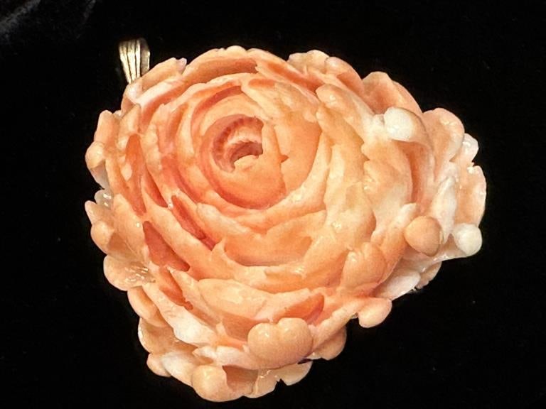 14K YG Carved AngelSkin Coral Peony Blossom Brooch: Fabulous intricately carved 14K Yellow Gold Angel Skin Coral Peony Blossom Floral Brooch. Wonderful salmon colored coral with beautiful intricate design detail. Measures: 1-7/8" x 1-7/8" (w/o Bail 1-1