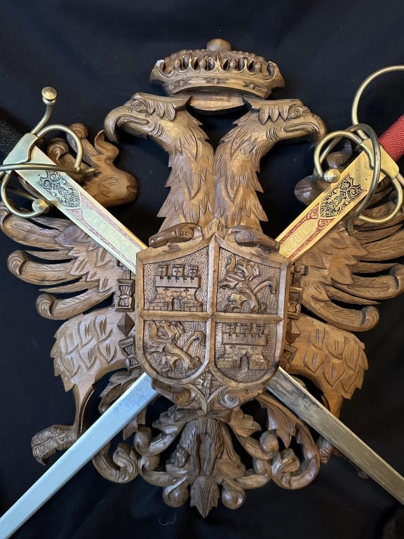 Lg. Wooden Coat of Arms w/ 2 Engraved Metal Swords (1 of 17)