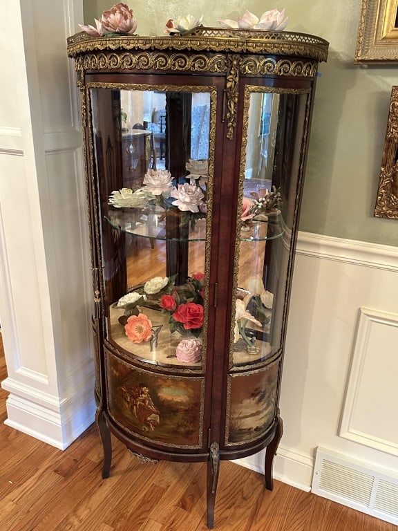 Louis XV Ormolu Demi lune Vitrine Display Cabinet: Louis XV Ormolu Demi lune Vitrine Display Cabinet Antique Louis XV Rococo ormolu style two shelf bowed glass Vitrine / display curio cabinet. Decorated with handpainted scene of lovers, this Demi lune