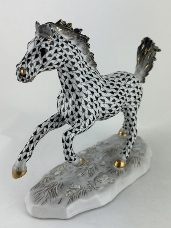 Herend Stallion Kingdom Classic BlackFishnet 15481: Herend Stallion Kingdom Classic BlackFishnet 15481 Herend galloping stallion in black (VHNM) fishnet pattern with 24k gold accents. Made by Herend of Hungary for their Kingdom Classic Collection. Mark