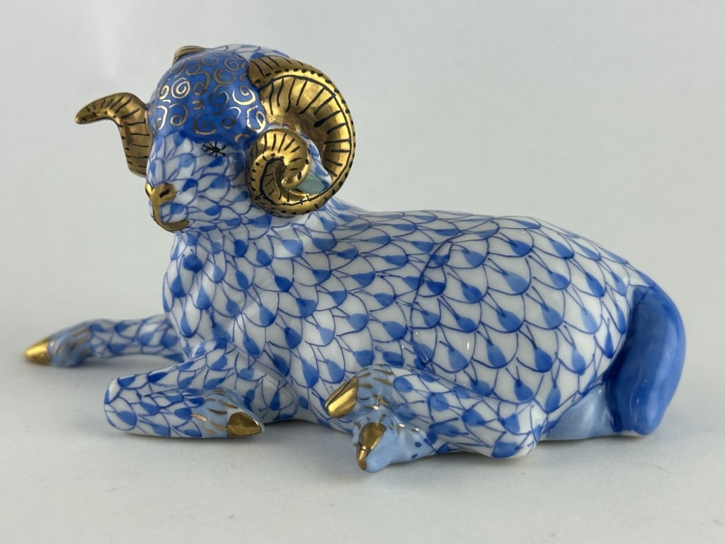 Herend Resting Ram Blue Fishnet Porcelain 15379: Herend Resting Ram Blue Fishnet Porcelain 15379 Herend resting ram in blue (VHB) fishnet pattern with 24k gold accents. Made by Herend of Hungary for their Barnyard Animal Collection. Marked "15379 VH