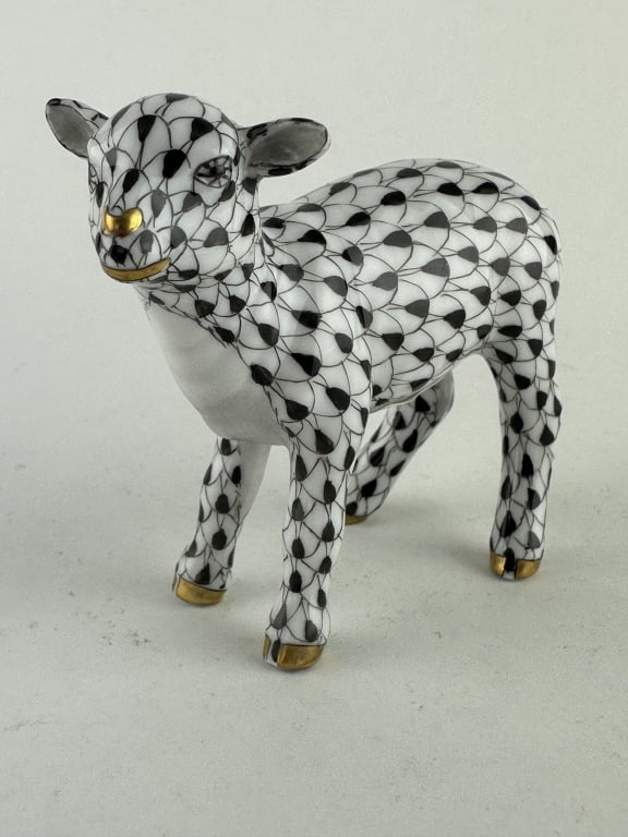 Herend 1st Edition Baby Lamb Black Porcelain 15479: Herend 1st Edition Baby Lamb Black Porcelain 15479 Herend first edition lamb figurine with black (VHNM) fishnet pattern with 24k gold accents. Made by Herend of Hungary with original sticker. Marked "