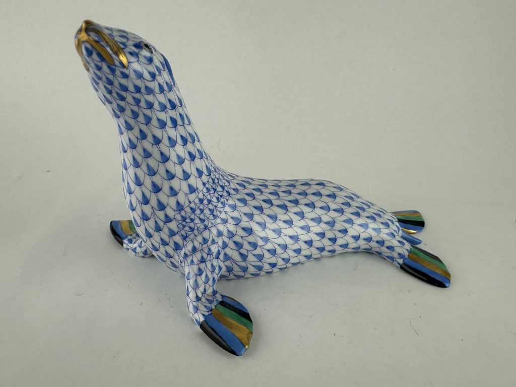 Herend Sm Seal Blue Porcelain 15366: Herend Sm Seal Blue Porcelain 15366 Handpainted Herend porcelain small seal in blue (VHB) fishnet pattern with gradient flippers and 24k gold accents. Made by Herend of Hungary. Marked "15366 11 16 D 