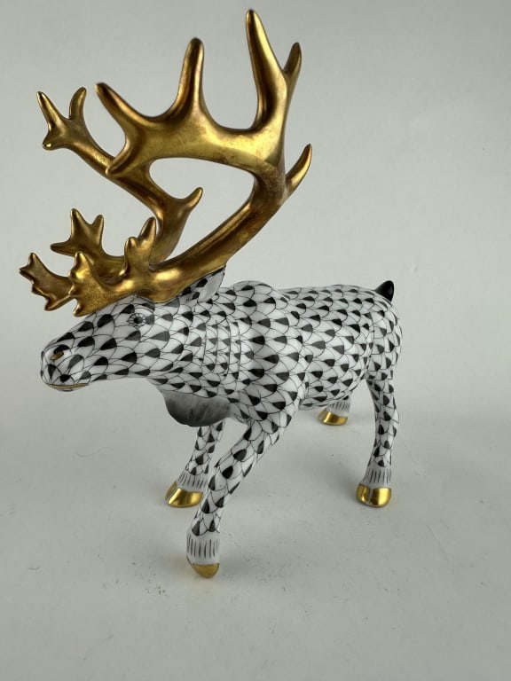 Herend Walking Reindeer Black Porcelain 15659: Herend Walking Reindeer Black Porcelain 15659 Handpainted Herend porcelain walking reindeer in black (VHNM) fishnet pattern with 24k gold accents. Made by Herend of Hungary for their Forest Animals Co