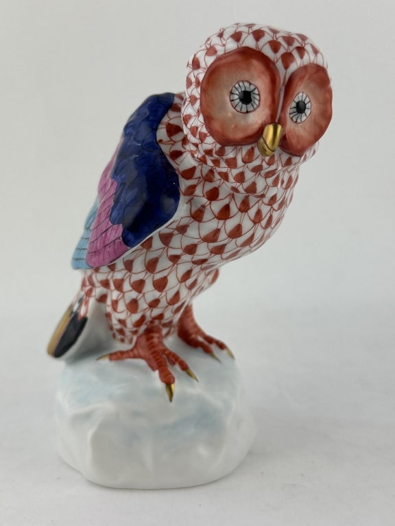 Herend Owl Red Porcelain 5106: Herend Owl Red Porcelain 5106 Handpainted Herend porcelain owl on perch in red (VH) fishnet pattern with multi-color and 24k gold accents. Made by Herend of Hungary for their Forest Collection. Marked
